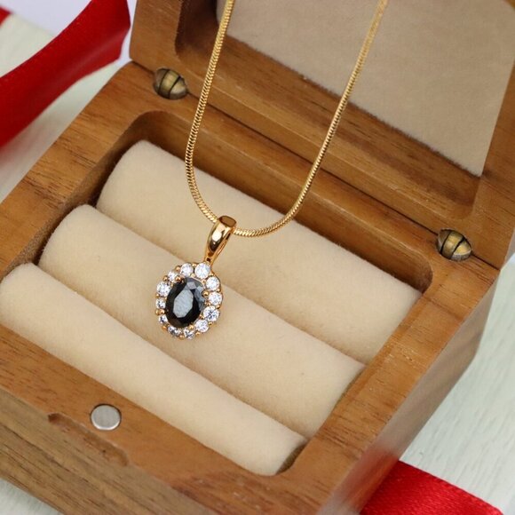 "Black Oval Pendant with Sparkling Halo in Gold-Plated Brass Setting, XPPT1814 - Picture 9 of 13